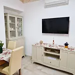 Holiday home Dimora Biancodoro *